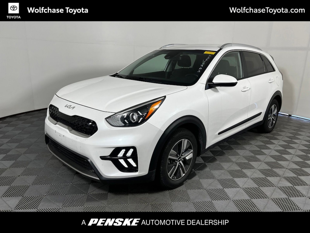 Used 2022 Kia Niro LXS SUV