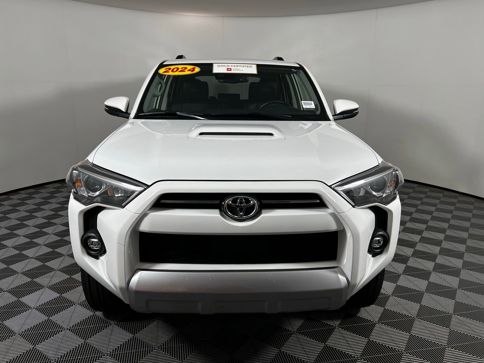2024 Toyota 4Runner TRD Off-Road Premium photo 2