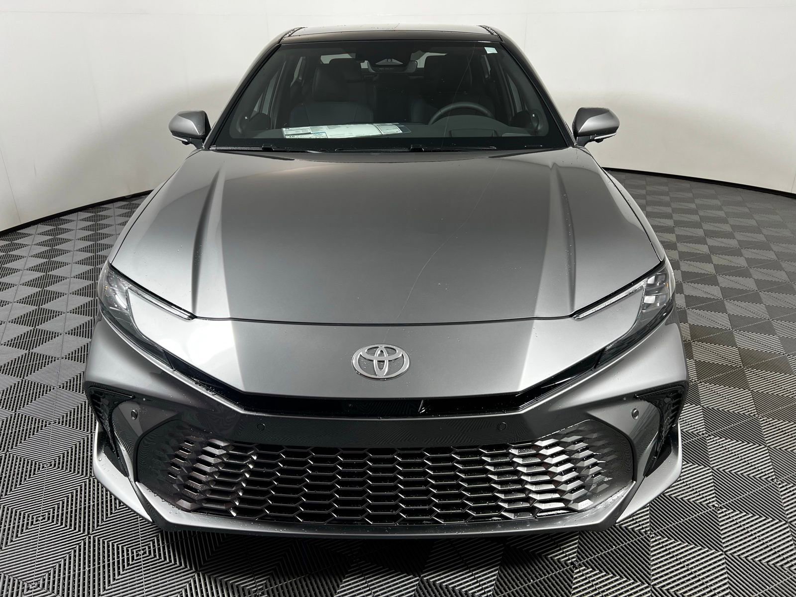 2026 Toyota Camry SE photo 2