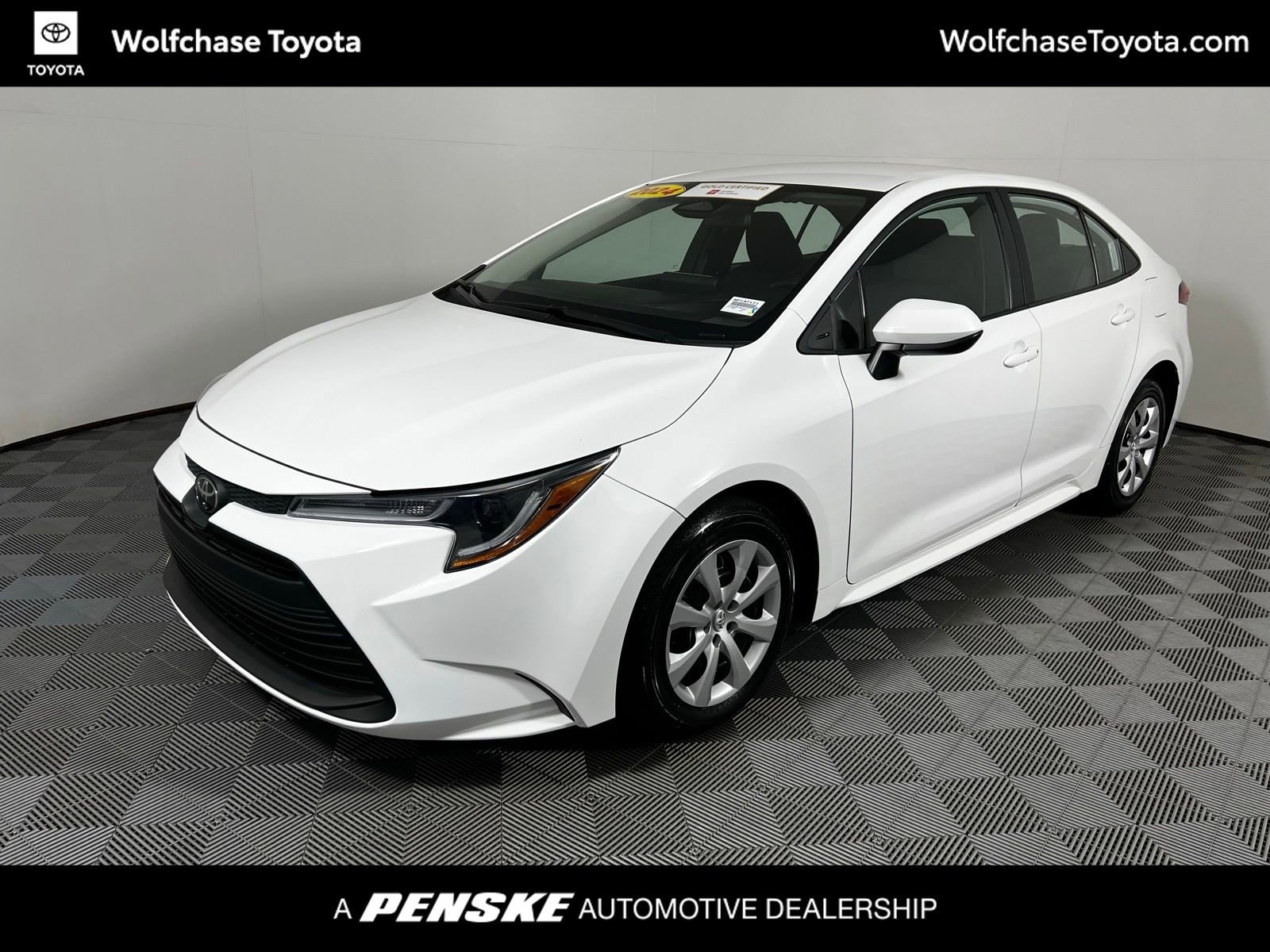 2024 Toyota Corolla LE's photo