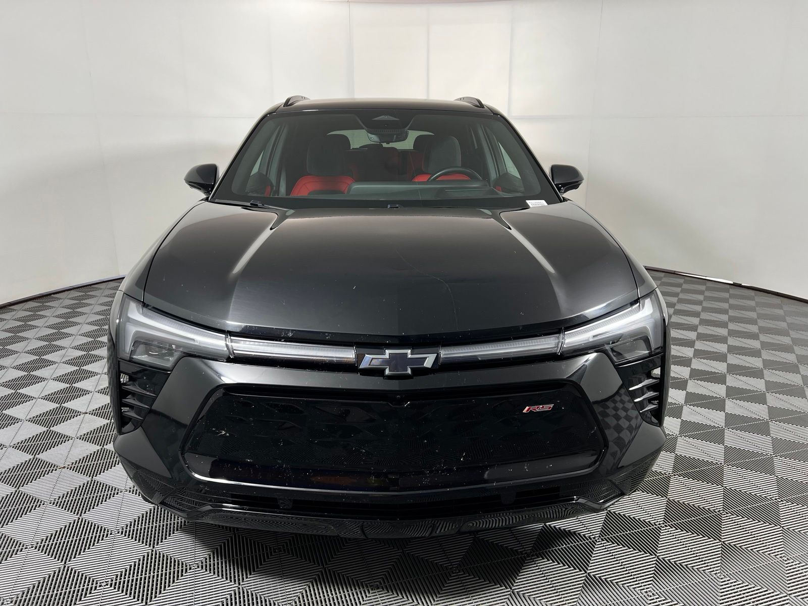 Used 2024 Chevrolet Blazer EV RS with VIN 3GNKDCRJ6RS188661 for sale in Memphis, TN