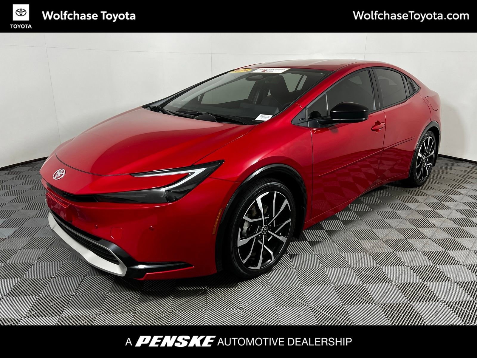 2024 Toyota Prius Prime XSE's photo