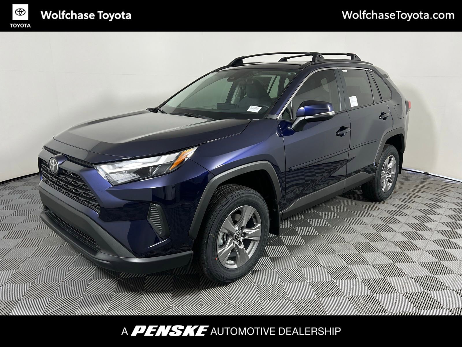 2025 Toyota RAV4 XLE's photo