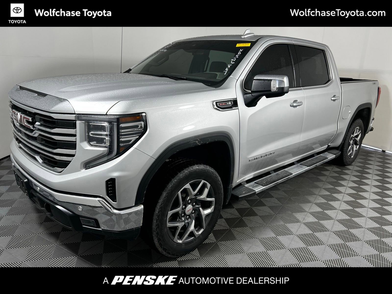 2022 GMC Sierra 1500 SLT's photo