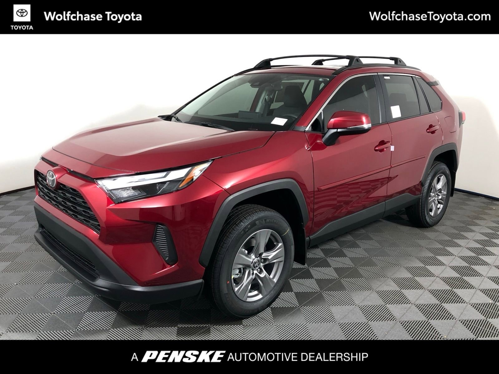 2025 Toyota RAV4 XLE's photo