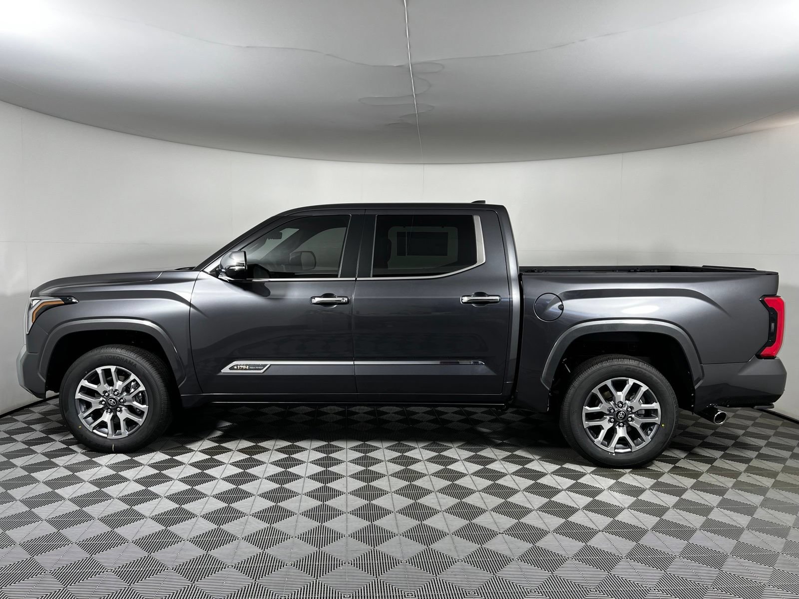 2026 Toyota Tundra 1794 Edition - Photo 8