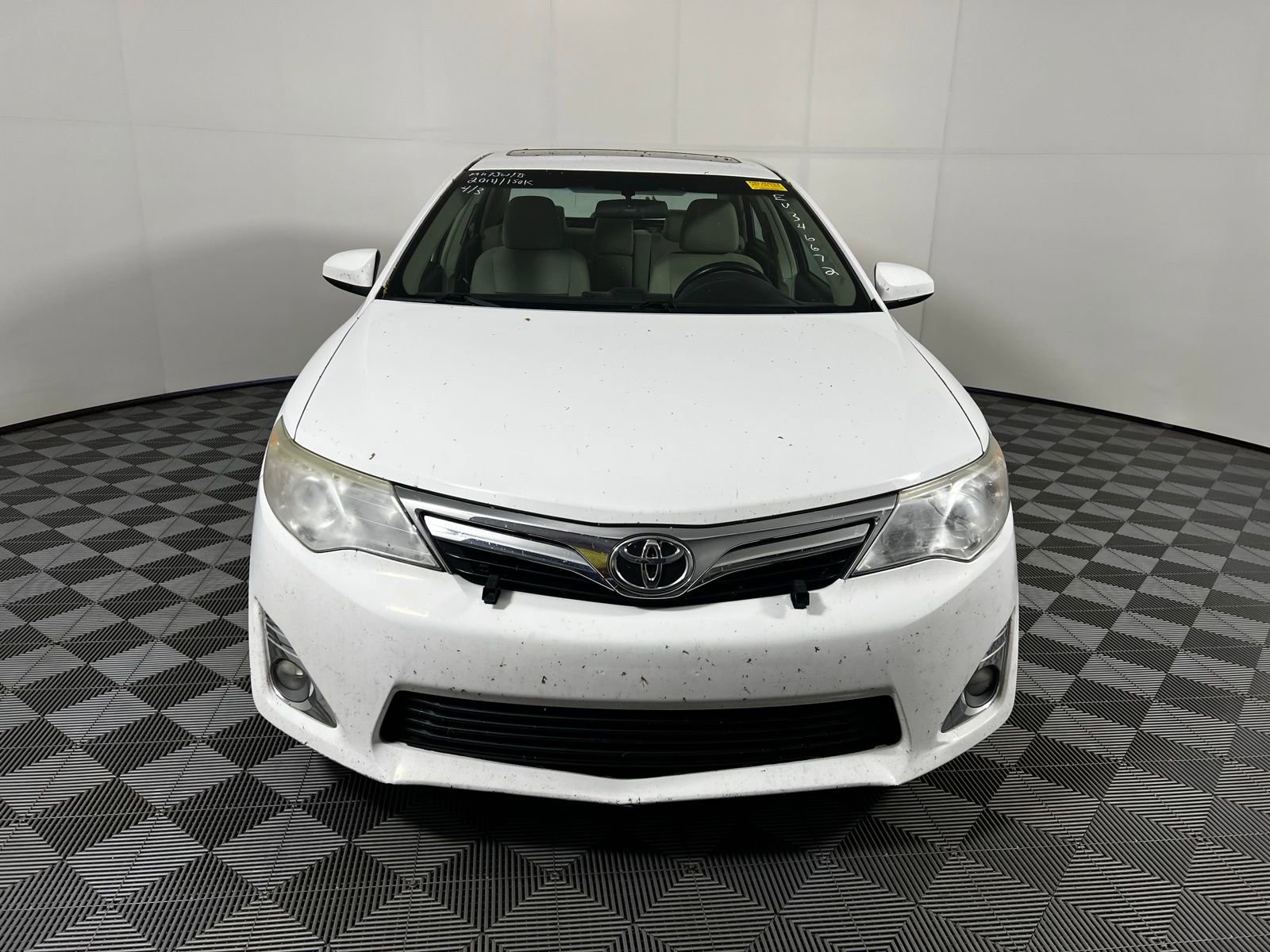 Used 2014 Toyota Camry XLE with VIN 4T1BF1FKXEU346672 for sale in Memphis, TN