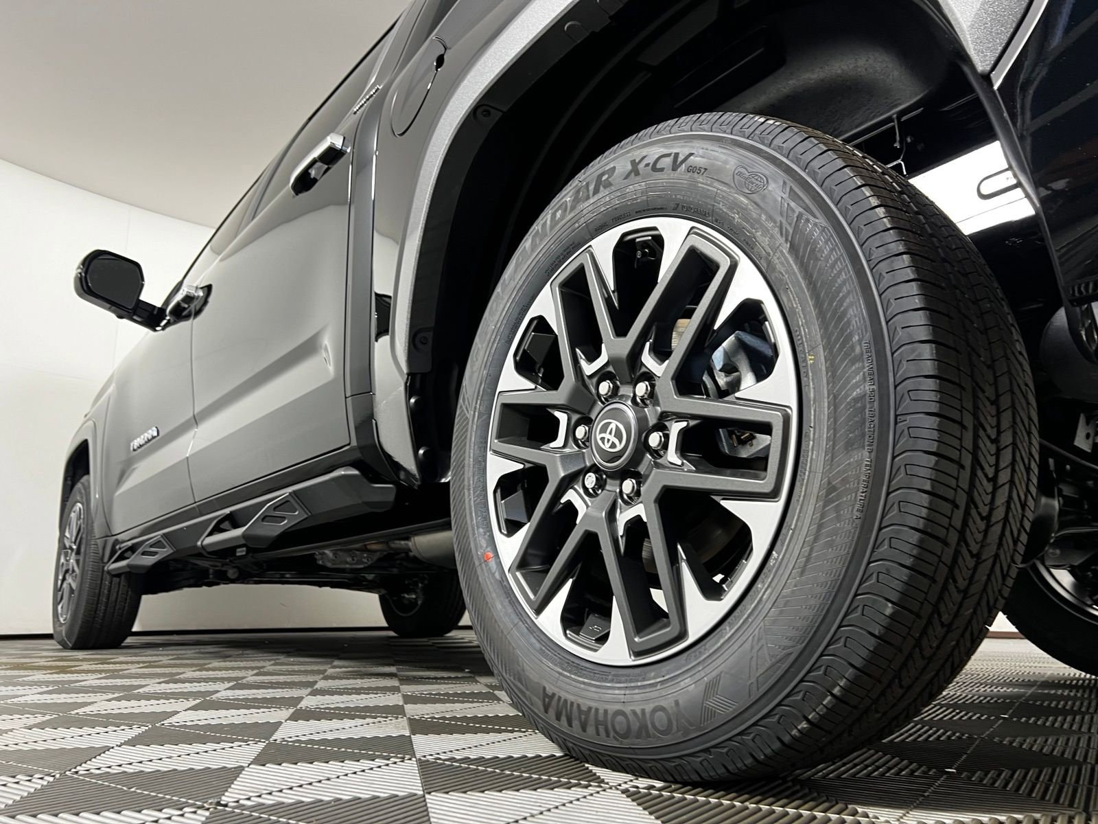2026 Toyota Tundra Limited - Photo 25