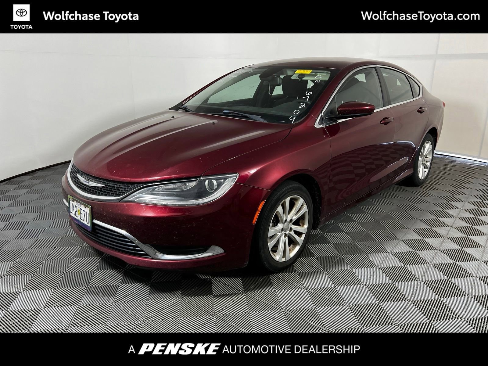 2016 Chrysler 200 Limited's photo