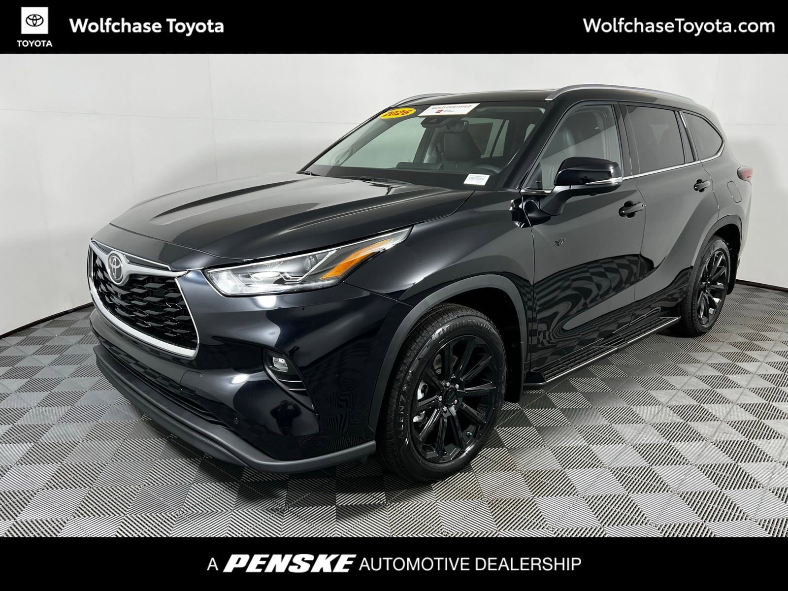 2026 Toyota Highlander Limited's photo