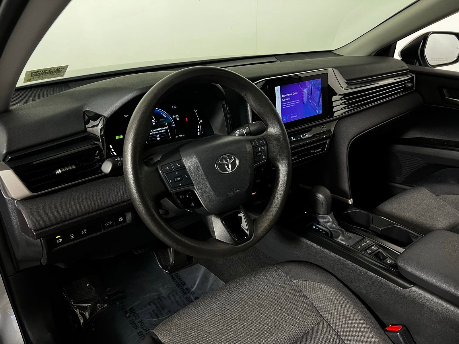 2025 Toyota Camry LE - Photo 12