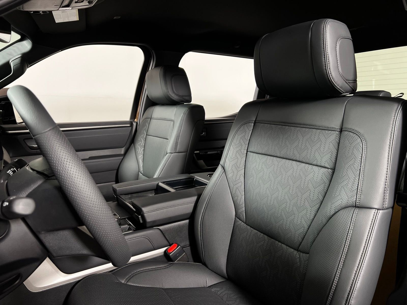 2026 Toyota Tundra Limited - Photo 10