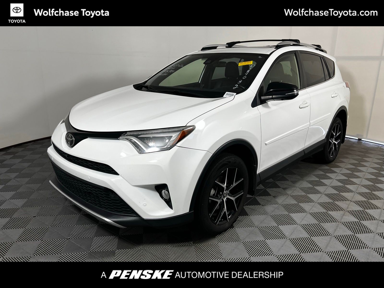 2016 Toyota RAV4 SE AWD's photo