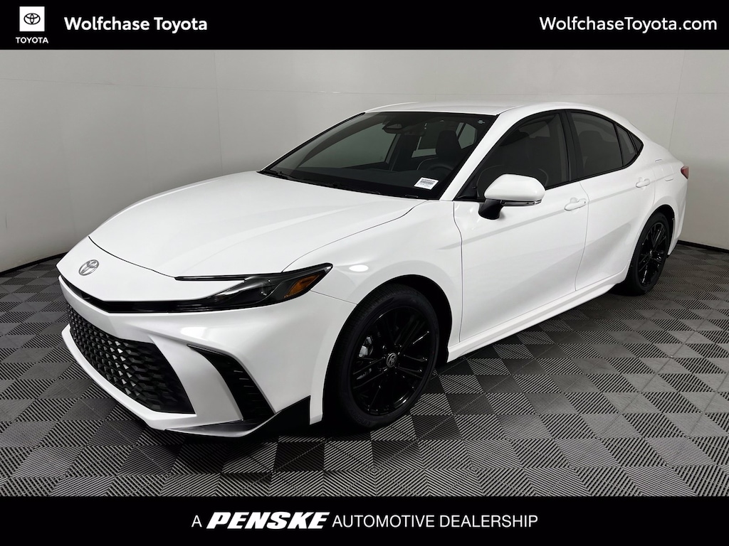Used 2025 Toyota Camry SE Sedan