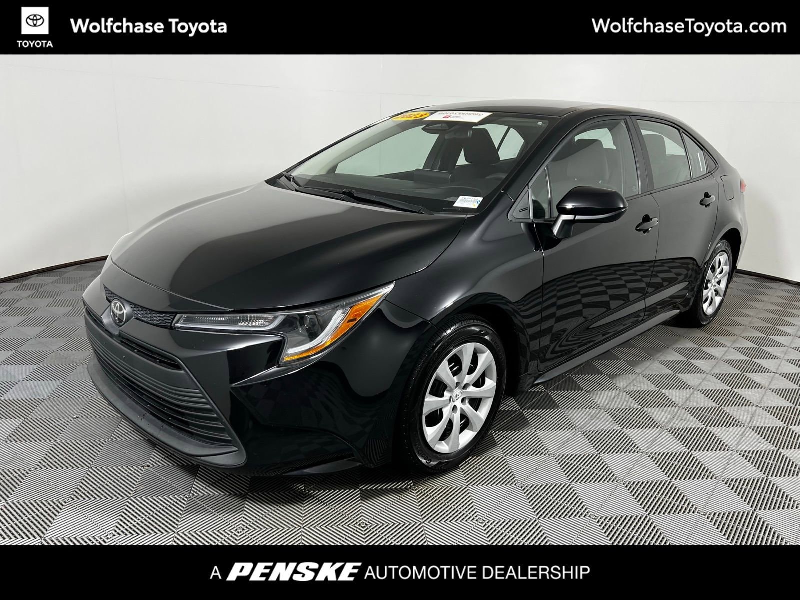 2023 Toyota Corolla LE's photo