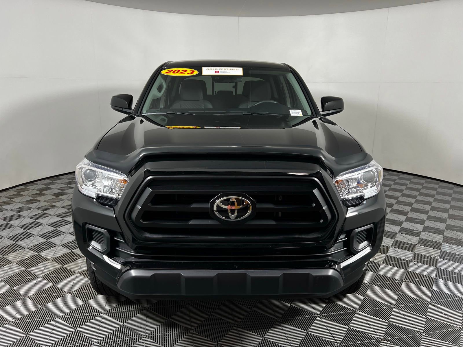 2023 Toyota Tacoma SR photo 2