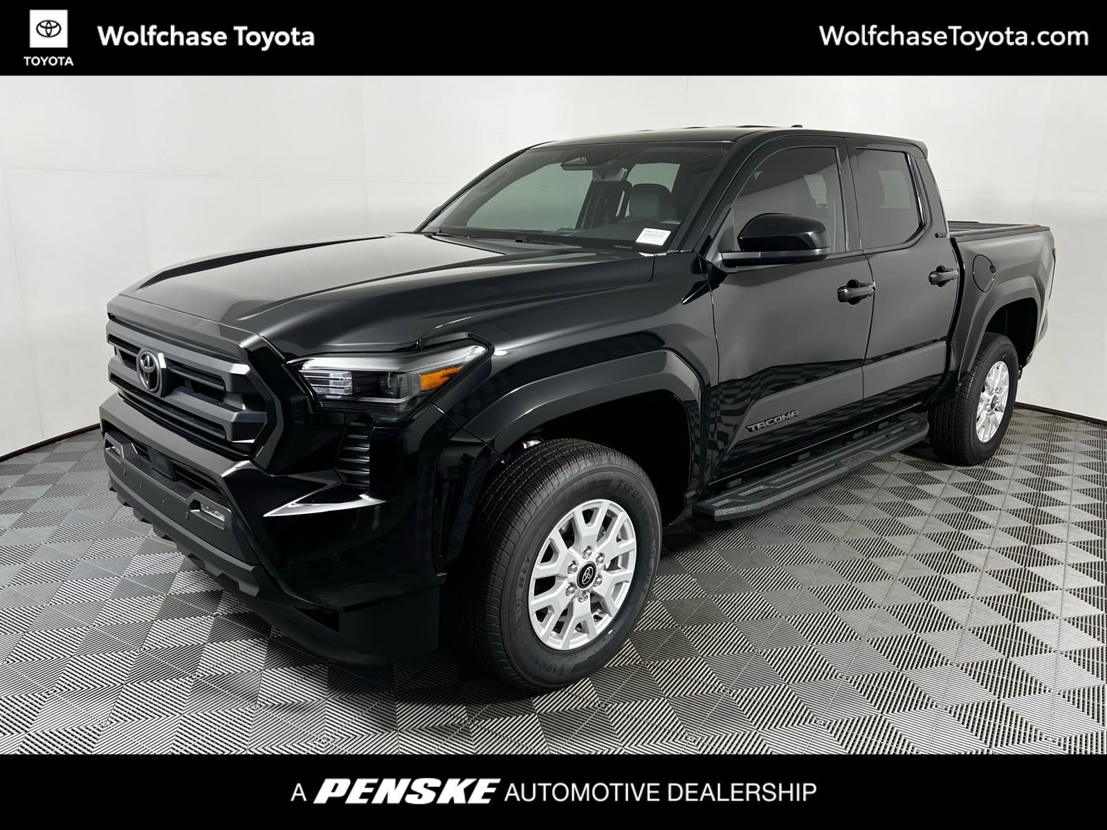 2025 Toyota Tacoma SR5's photo