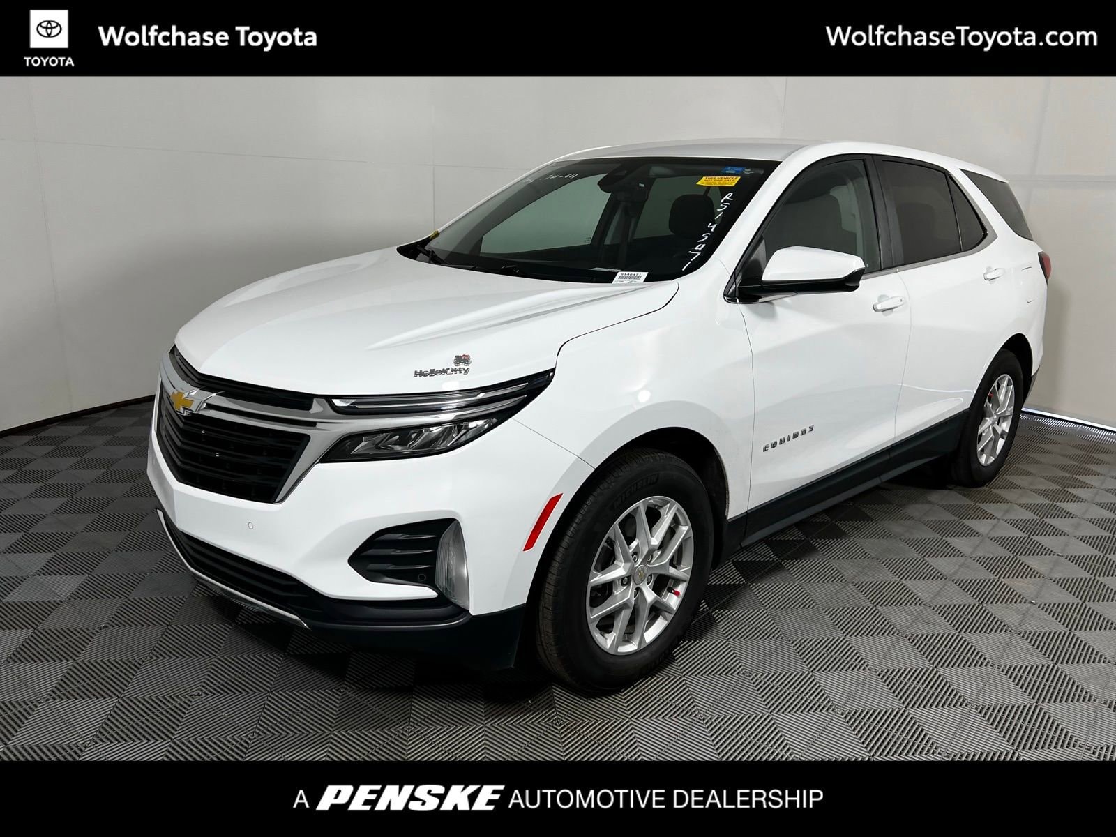 2024 Chevrolet Equinox LT's photo