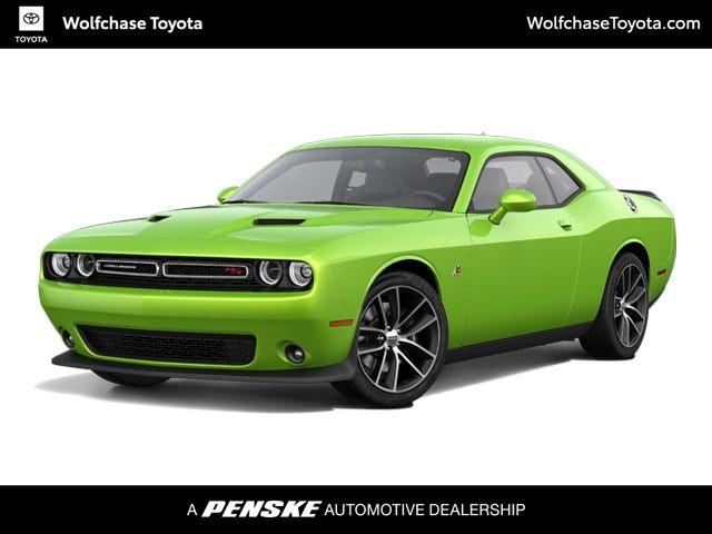 2015 Dodge Challenger Scat Pack's photo