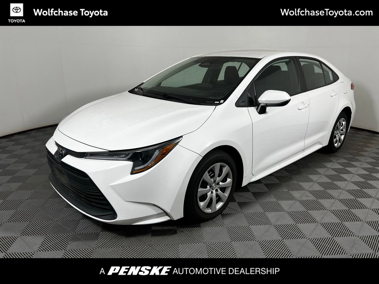 2025 Toyota Corolla LE CVT's photo