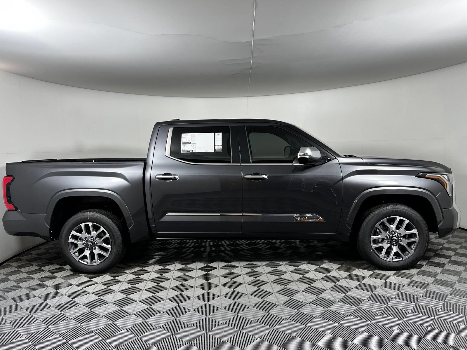 2026 Toyota Tundra 1794 Edition - Photo 4