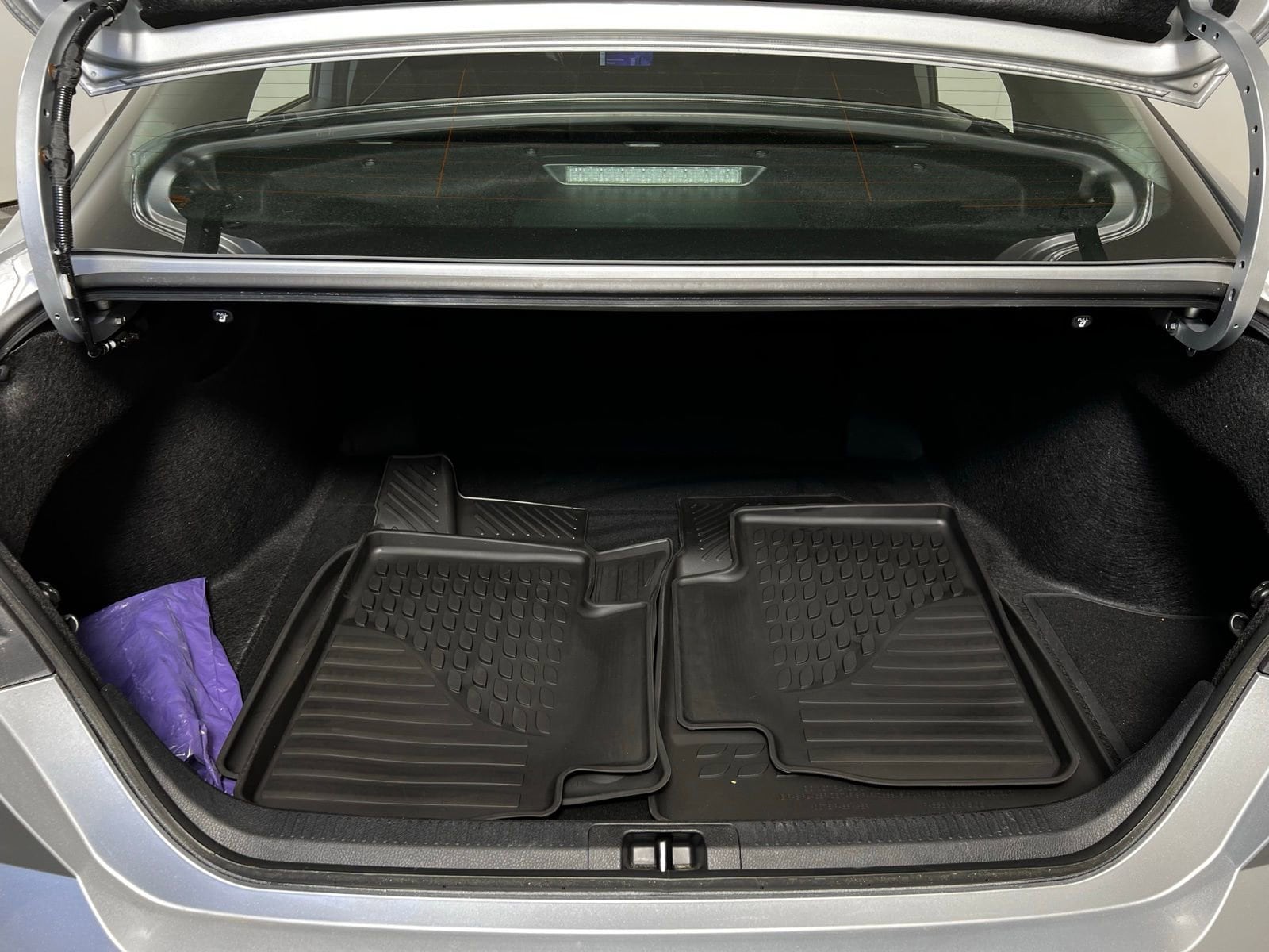 2025 Toyota Camry LE - Photo 23