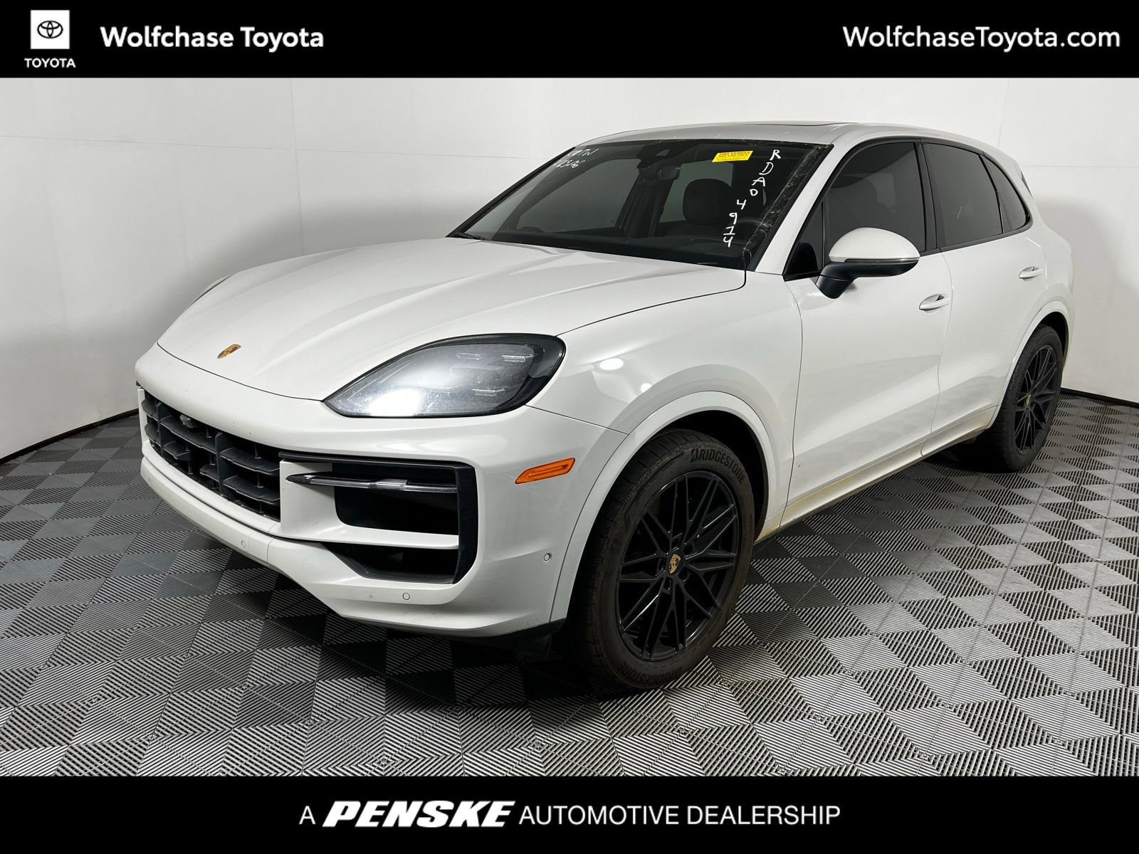 2024 Porsche Cayenne Base