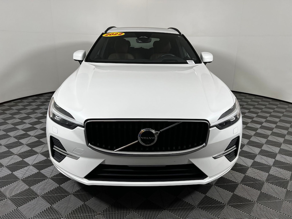 Used 2022 Volvo XC60 B5 Momentum SUV
