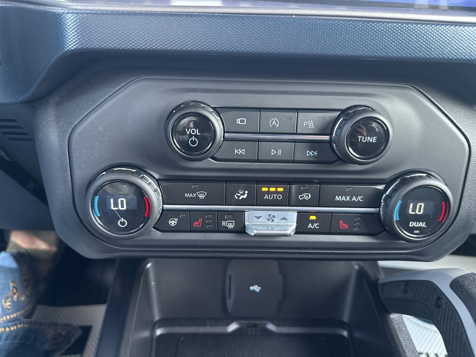 2023 Ford Bronco Outer Banks - Photo 19