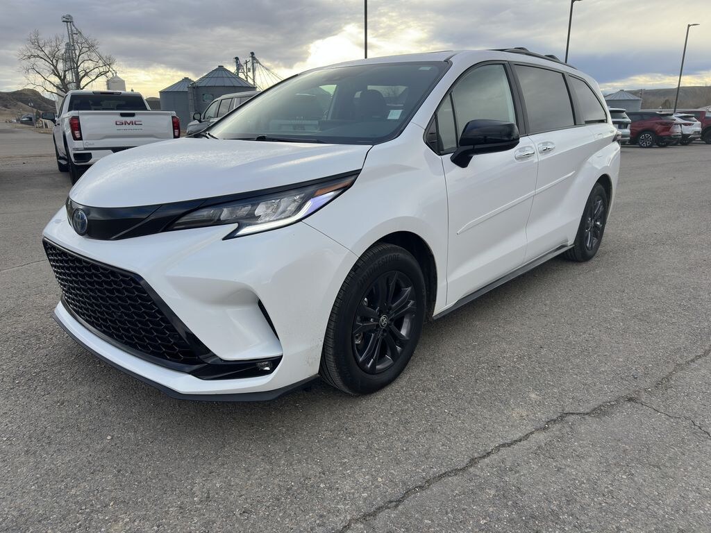 Used 2025 Toyota Sienna XSE