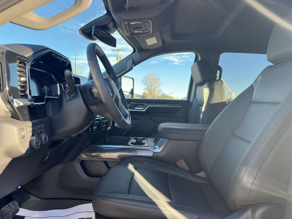 2026 Chevrolet Silverado 2500 HD LTZ - Photo 5
