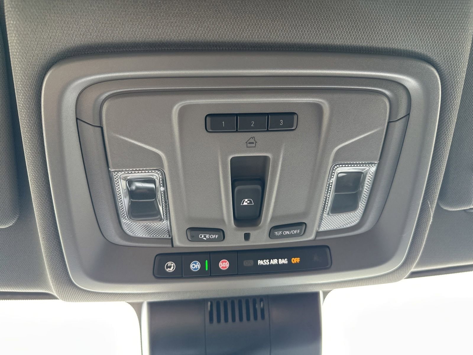 2025 Chevrolet Silverado 1500 LT - Photo 17
