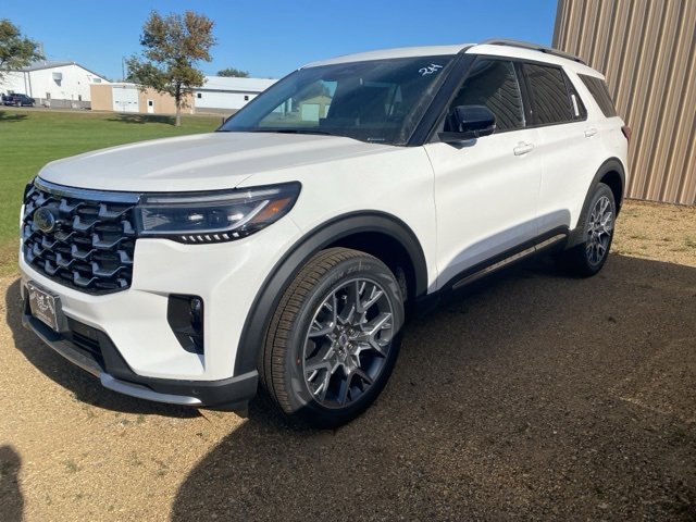 2025 Ford Explorer Platinum photo 3