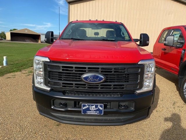 2026 Ford F-550 photo 2
