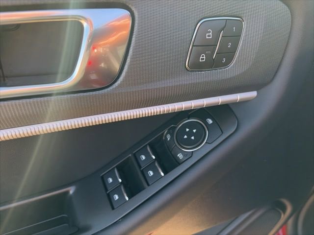 2026 Ford Explorer ST-Line - Photo 15
