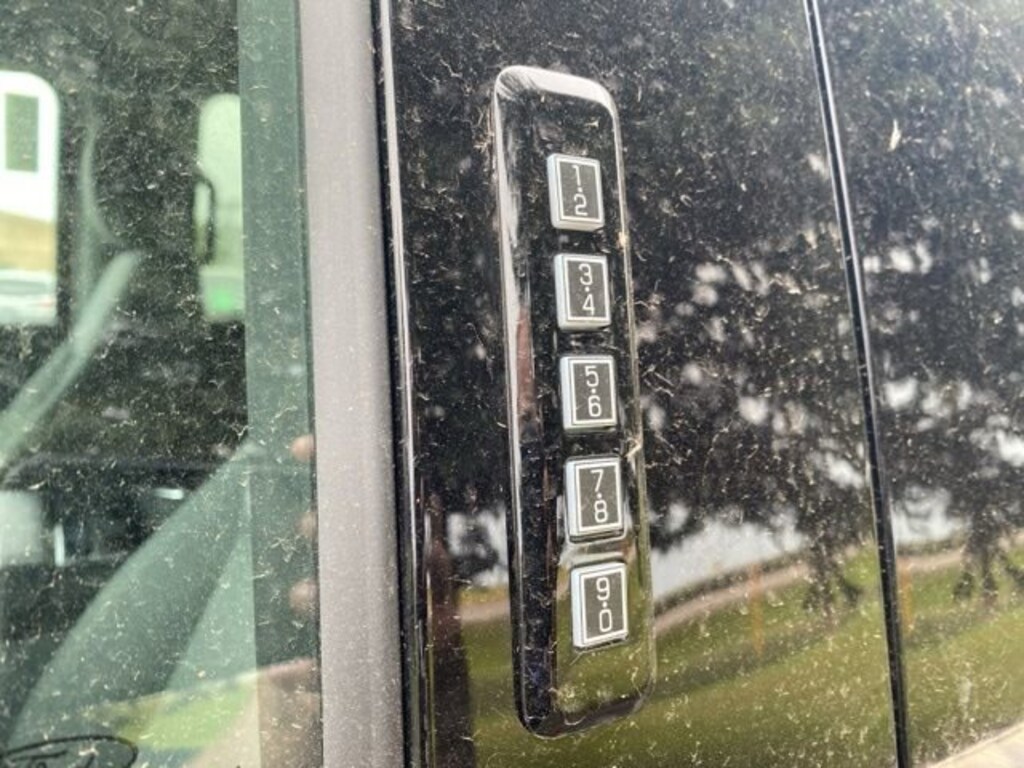 New 2026 Ford Super Duty F-350 DRW XLT XLT 4WD Crew Cab 8 Box