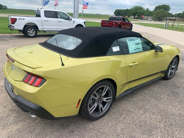 2025 Ford Mustang EcoBoost Premium Convertible photo 4