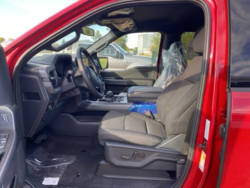 New 2025 Ford F-150 XLT XLT 4WD SuperCrew 5.5 Box