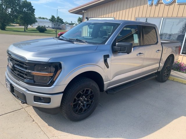 2025 Ford F-150 XLT photo 3