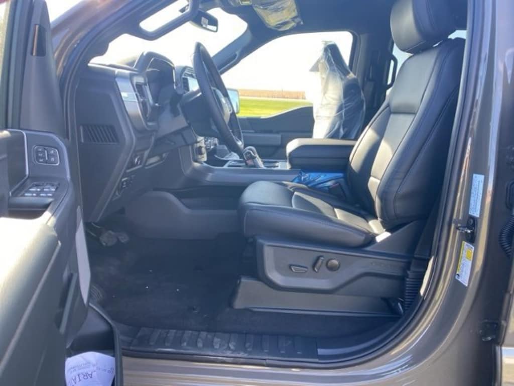 New 2025 Ford F-150 LARIAT LARIAT 4WD SuperCrew 5.5 Box