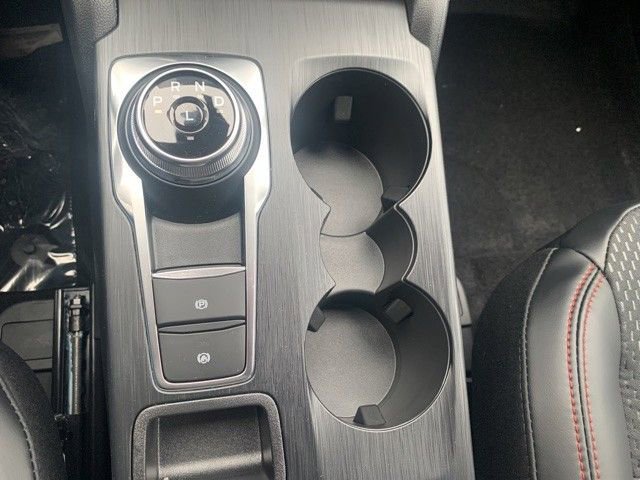 2025 Ford Escape ST-Line - Photo 18