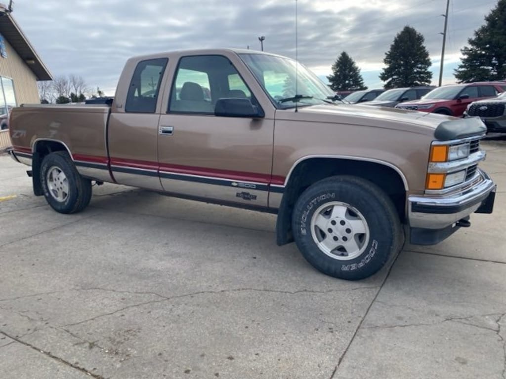 Used 1995 Chevrolet C/K 1500 Cheyenne Ext Cab 155.5 WB 4WD
