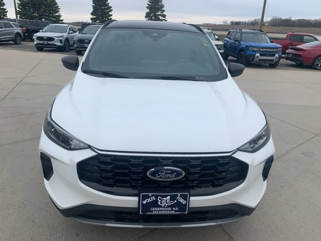 2025 Ford Escape ST-Line photo 2
