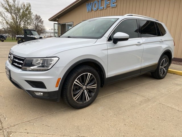 2018 Volkswagen Tiguan SEL photo 3