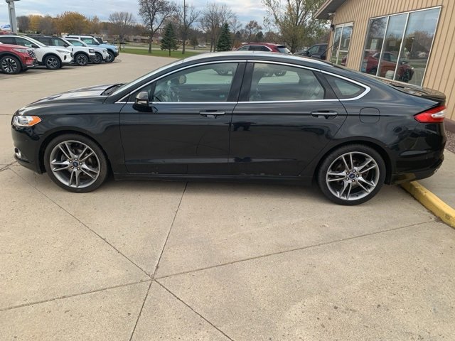 2014 Ford Fusion Titanium photo 2