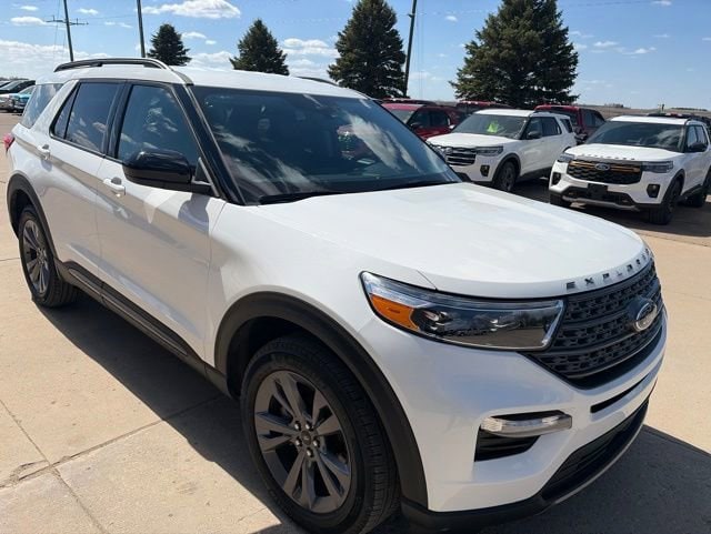 2023 Ford Explorer XLT 4WD's photo