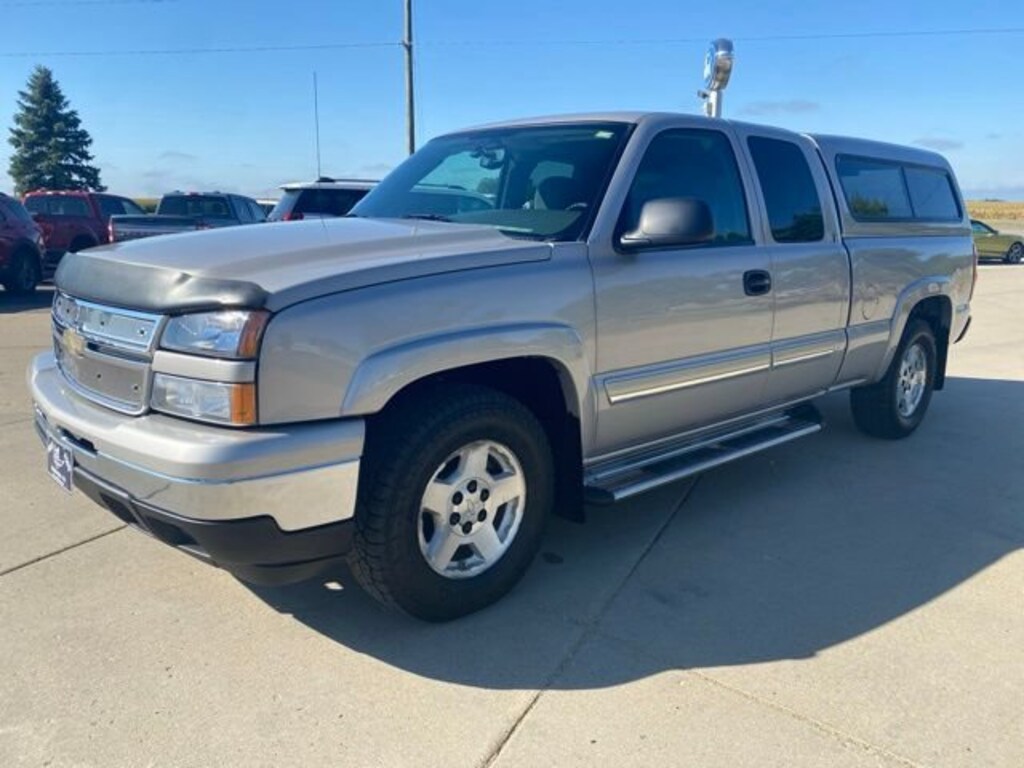 Used 2006 Chevrolet Silverado 1500 LT1 Ext Cab 143.5 WB 4WD LT1