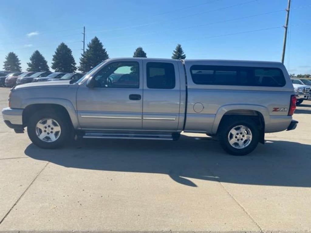 Used 2006 Chevrolet Silverado 1500 LT1 Ext Cab 143.5 WB 4WD LT1