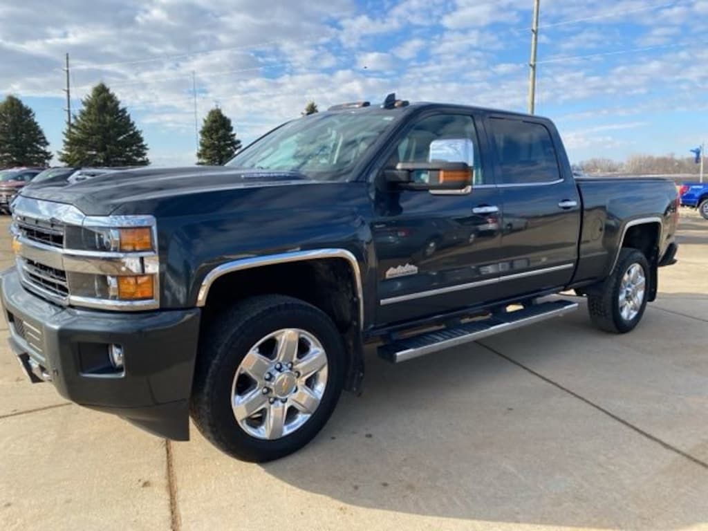 Used 2018 Chevrolet Silverado 2500HD High Country 4WD Crew Cab 153.7 High Country
