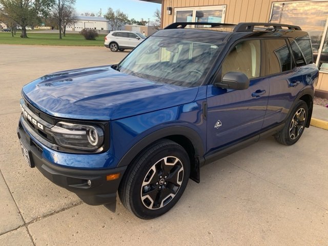 2024 Ford Bronco Sport Outer Banks photo 3